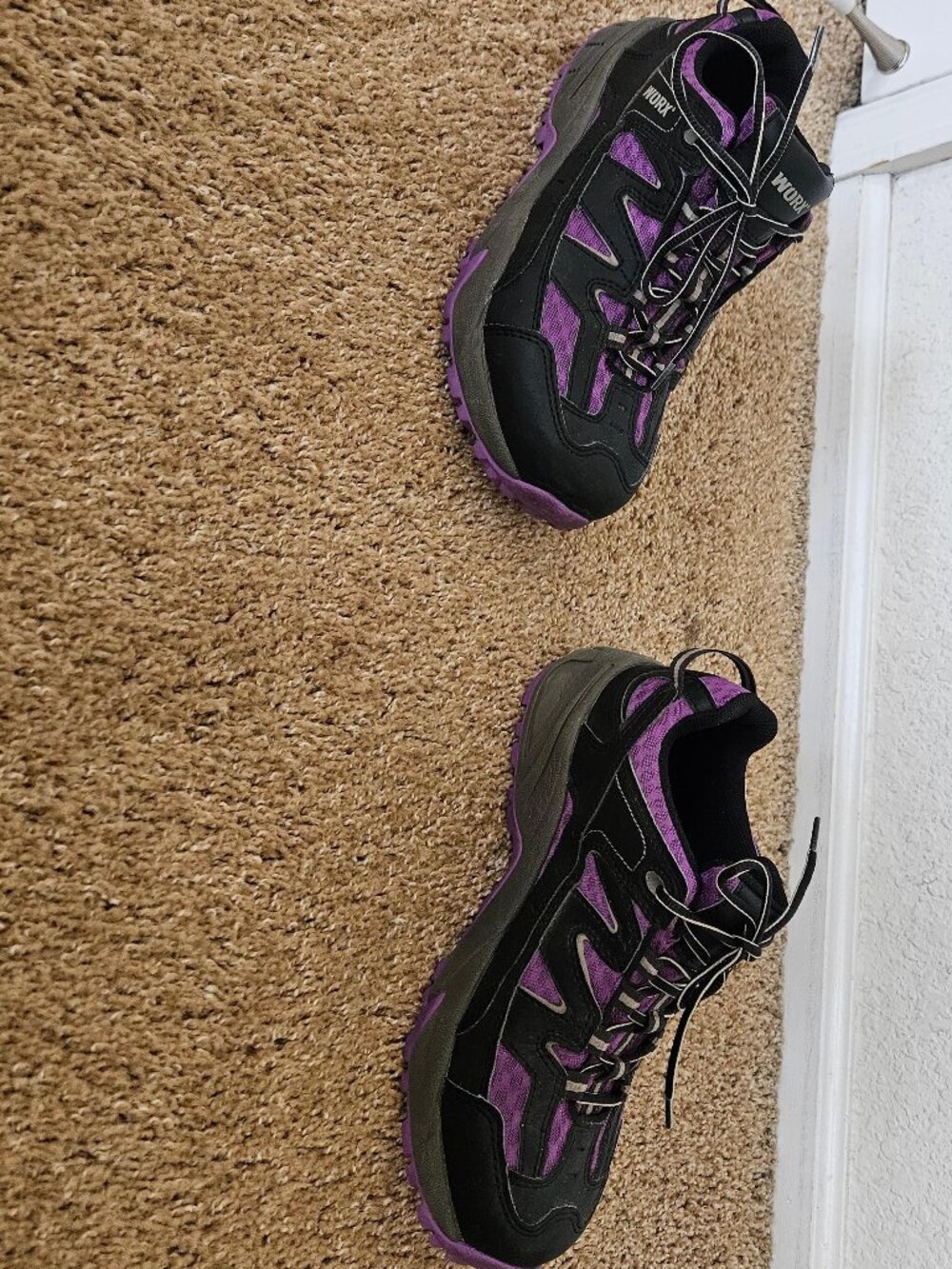 Women's Size 8, Worx Black leather and Purple Mesh safety shoes, good condition
